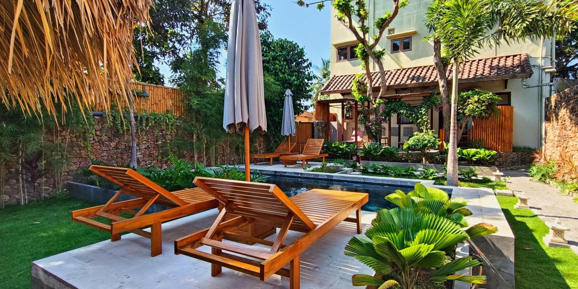 ホテル Dalai Tropical Kuta  エクステリア 写真