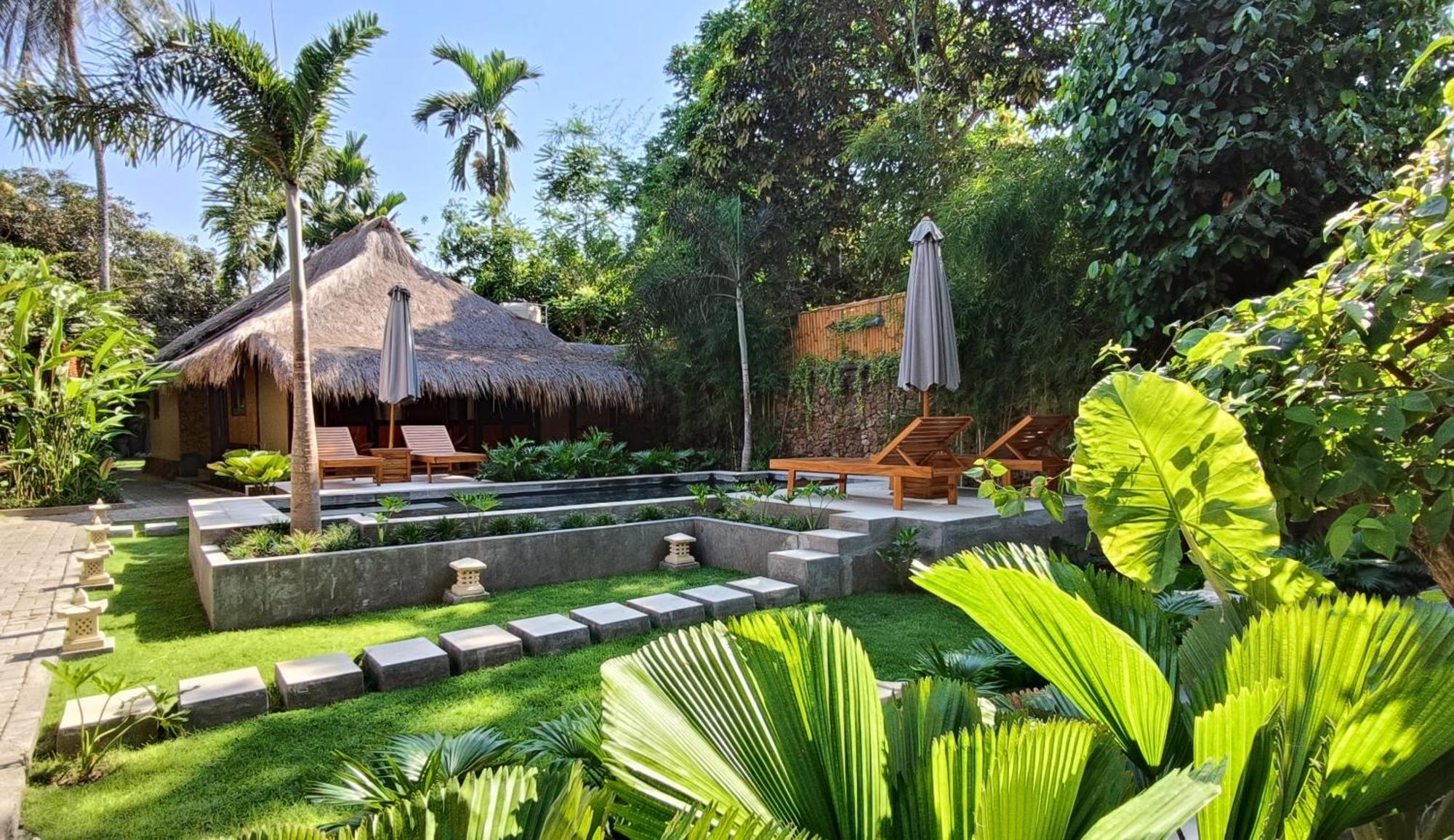 ホテル Dalai Tropical Kuta  エクステリア 写真